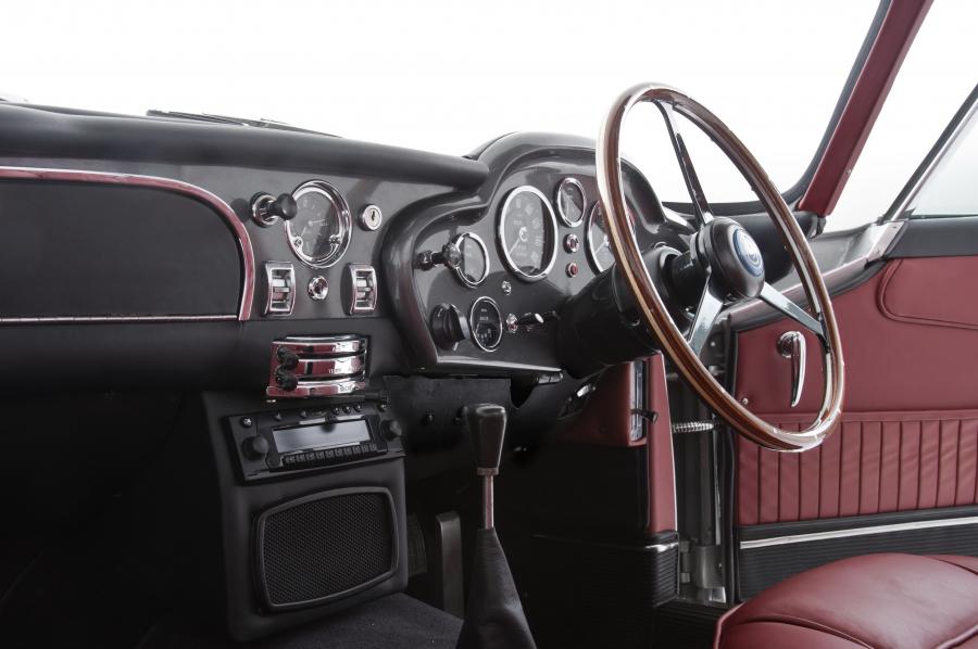 Торпедо Aston Martin DB5 (2207/R) 1965 года  (фото 13 из 19)